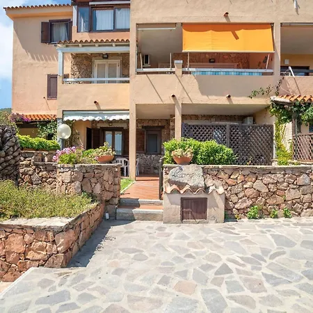 Apartment In Marinella