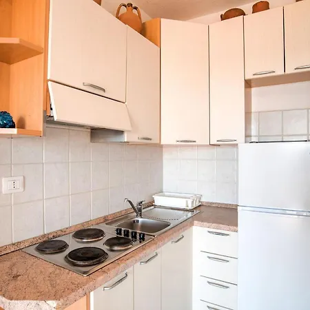 Apartment In Marinella